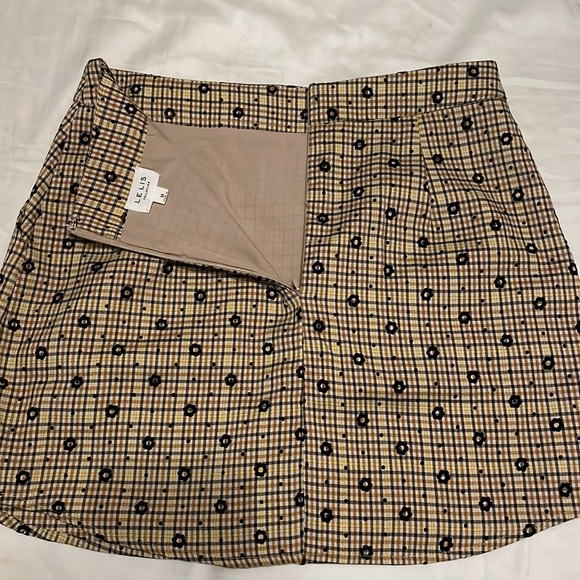 Flower skirt medium - Picture 3 of 4